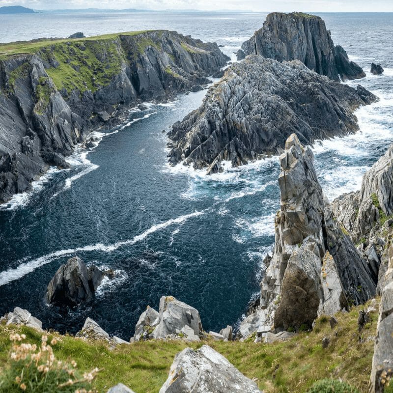 Wonder What Is It Like Living in Ireland? (25 Pros and Cons) The